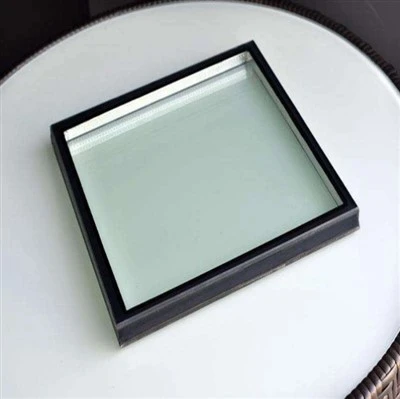 Qhov rai insulated iav